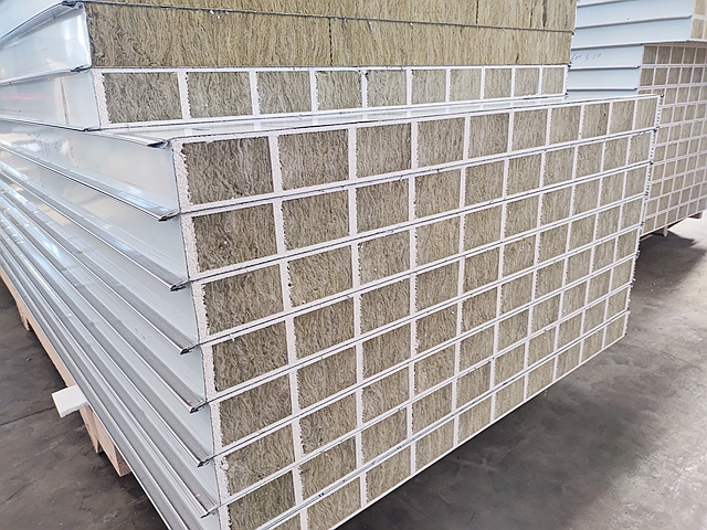 70厚机制玻镁岩棉净化板有多能打？这6大核心优势，精准适配高要求场景