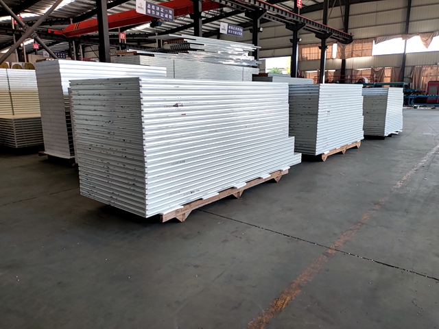 手工双玻镁岩棉净化板的优势是什么？