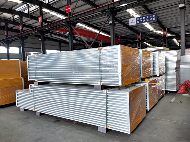 不同材质洁净板，防火性能差异究竟有多大？